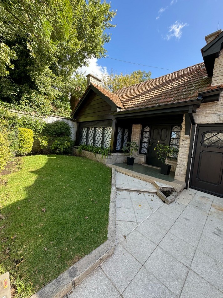 Chalet 5 Amb Parque y Quincho - Impecable Estado