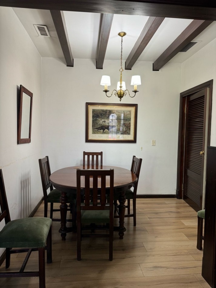 Chalet 5 Amb Parque y Quincho - Impecable Estado