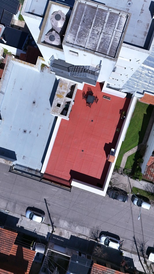 SEMIPISO DE 3 AMBIENTES C/ TERRAZA PROPIA Y DOBLE COCHERA - CHAUVIN