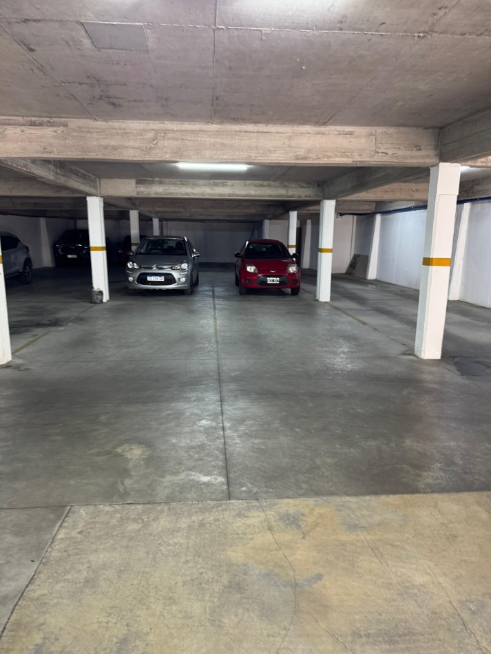 SEMIPISO DE 3 AMBIENTES C/ TERRAZA PROPIA Y DOBLE COCHERA - CHAUVIN