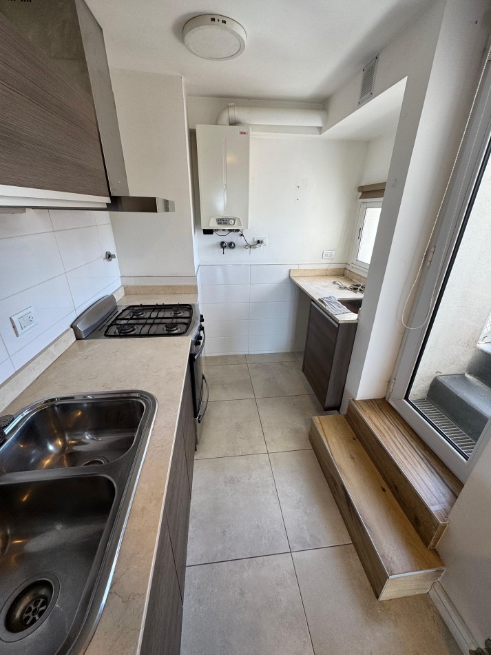 SEMIPISO DE 3 AMBIENTES C/ TERRAZA PROPIA Y DOBLE COCHERA - CHAUVIN