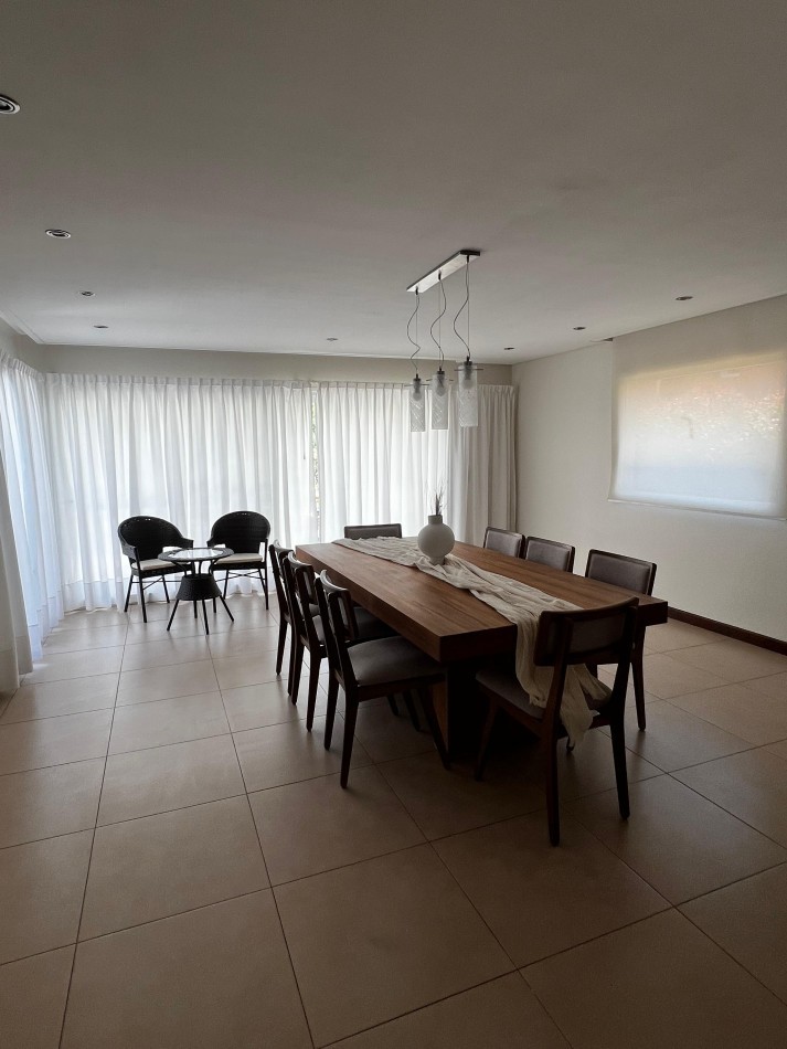 ALQUILER ARENAS DEL SUR - EXCLUSIVA CASA 4 DORMITORIOS PARQUE Y PISCINA