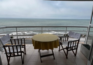 SEMIPISO DE 4 AMBIENTES CON VISTA PLENA AL MAR 