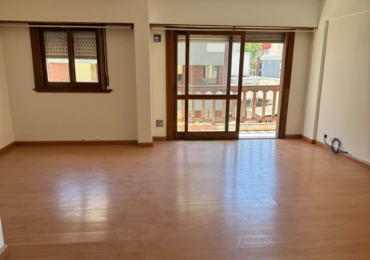 MACROCENTRO -DEPARTAMENTO DE 4 AMBIENTESC/ DEP DE SERVICIO 110 MTS2