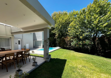 ALQUILER ARENAS DEL SUR - EXCLUSIVA CASA 4 DORMITORIOS PARQUE Y PISCINA