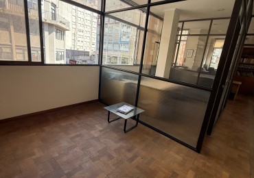 Oficina comercial en Venta - Zona Centro.