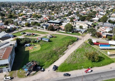 Lote Sobre Avenida champagnat en esquina 